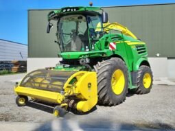 John Deere 8500