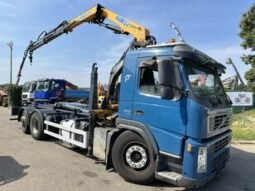 Volvo FM 300 6×2 HOOKLIFT + CRANE EFFER 155-2S – LIFT + STEERING AXLE camión con gancho