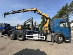 Volvo FM 300 6×2 HOOKLIFT + CRANE EFFER 155-2S – LIFT + STEERING AXLE camión con gancho