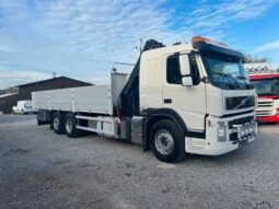 Volvo FM 300 camión caja abierta