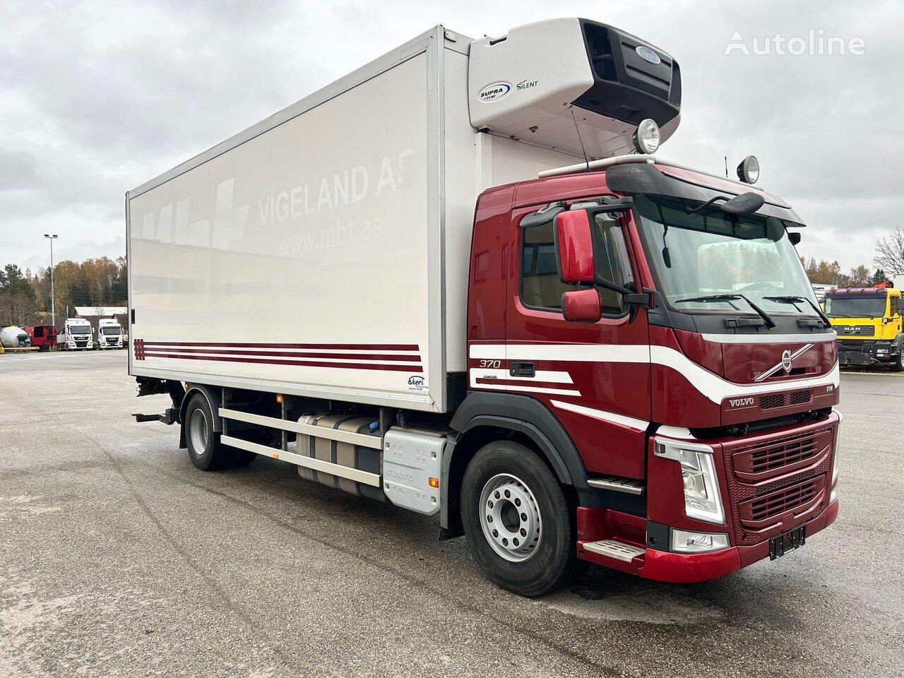 Volvo (FM370 4X2 EURO6 + CARRIER + SIDE OPENING )