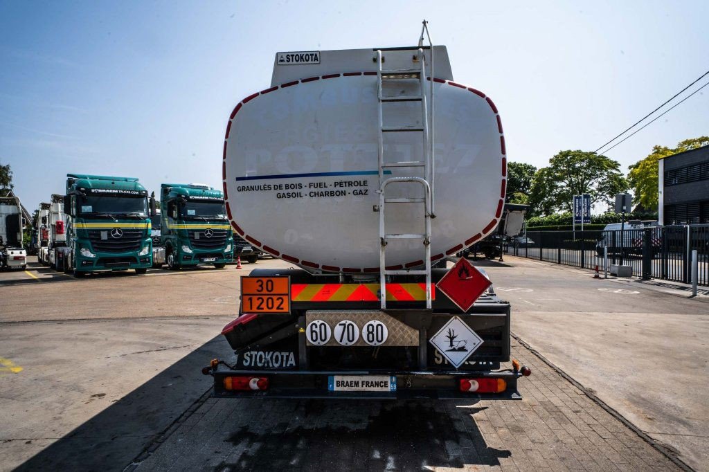 Renault Midlum 270 DXI + Stokota 14000L +4 Comp (Midlum 270 )
