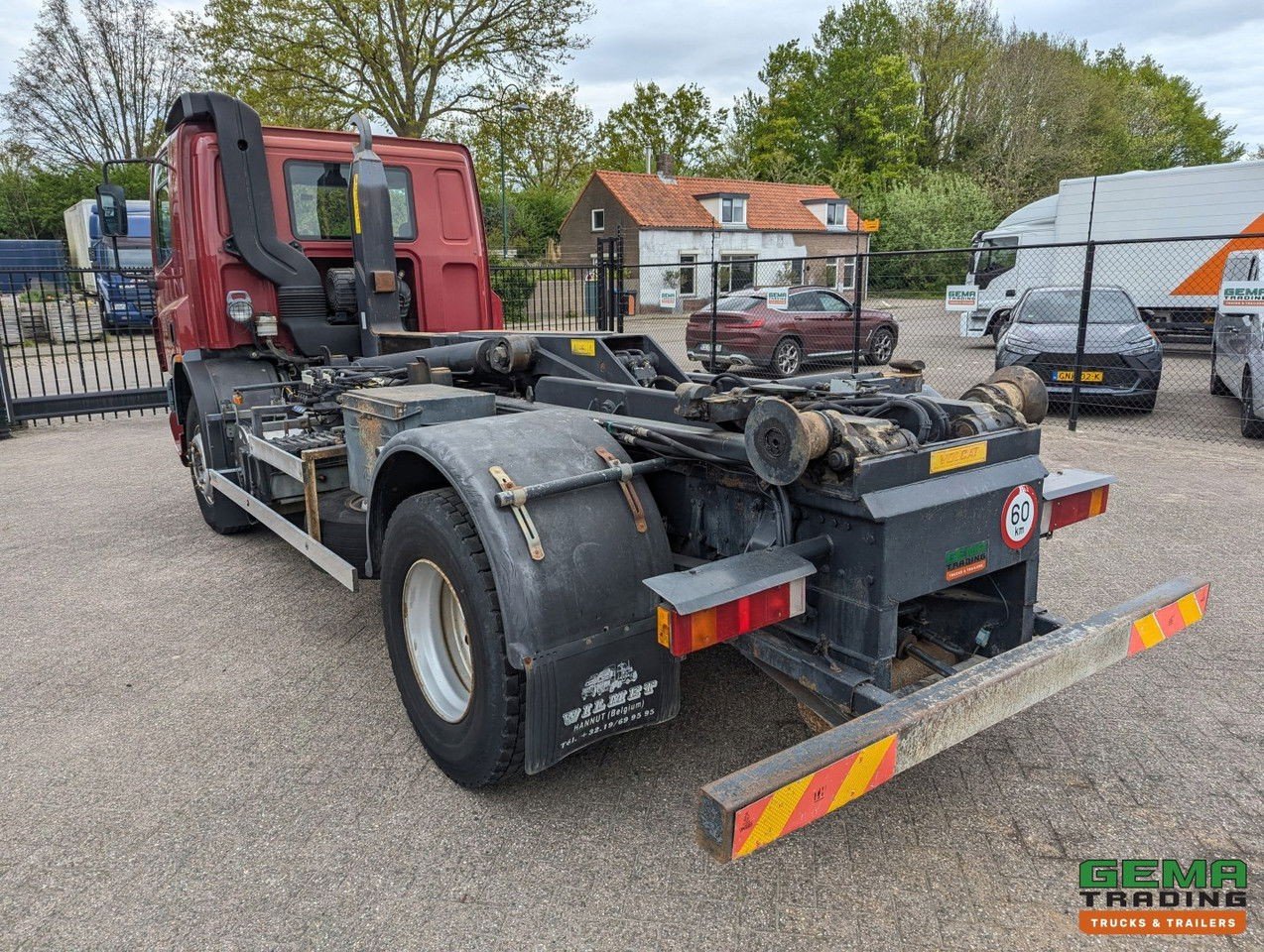 DAF CF 75.250 4×2 Daycab Euro3 – Manual transmission – Hook arm 16T – Steel Suspension (CF 75.250 )