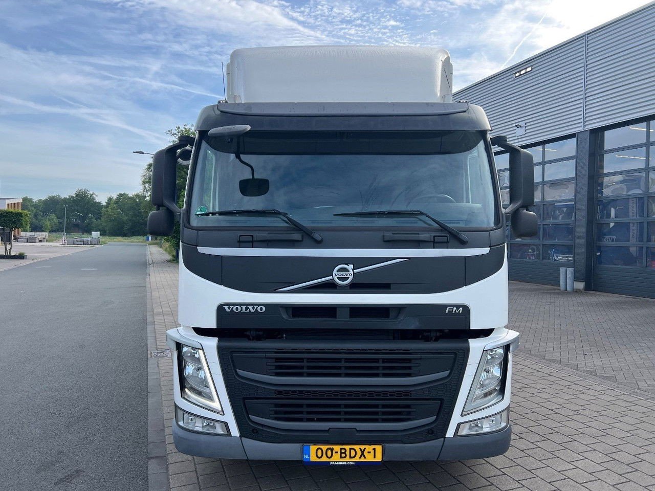 Volvo FM 330 Sleeper CAB E6 + Airco + Standkachel + Plywood Gesloten Laadbak + Klep+ (FM )