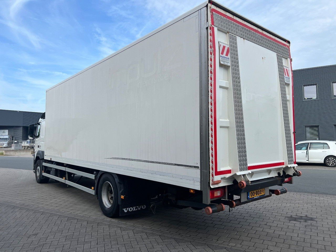 Volvo FM 330 Sleeper CAB E6 + Airco + Standkachel + Plywood Gesloten Laadbak + Klep+ (FM )
