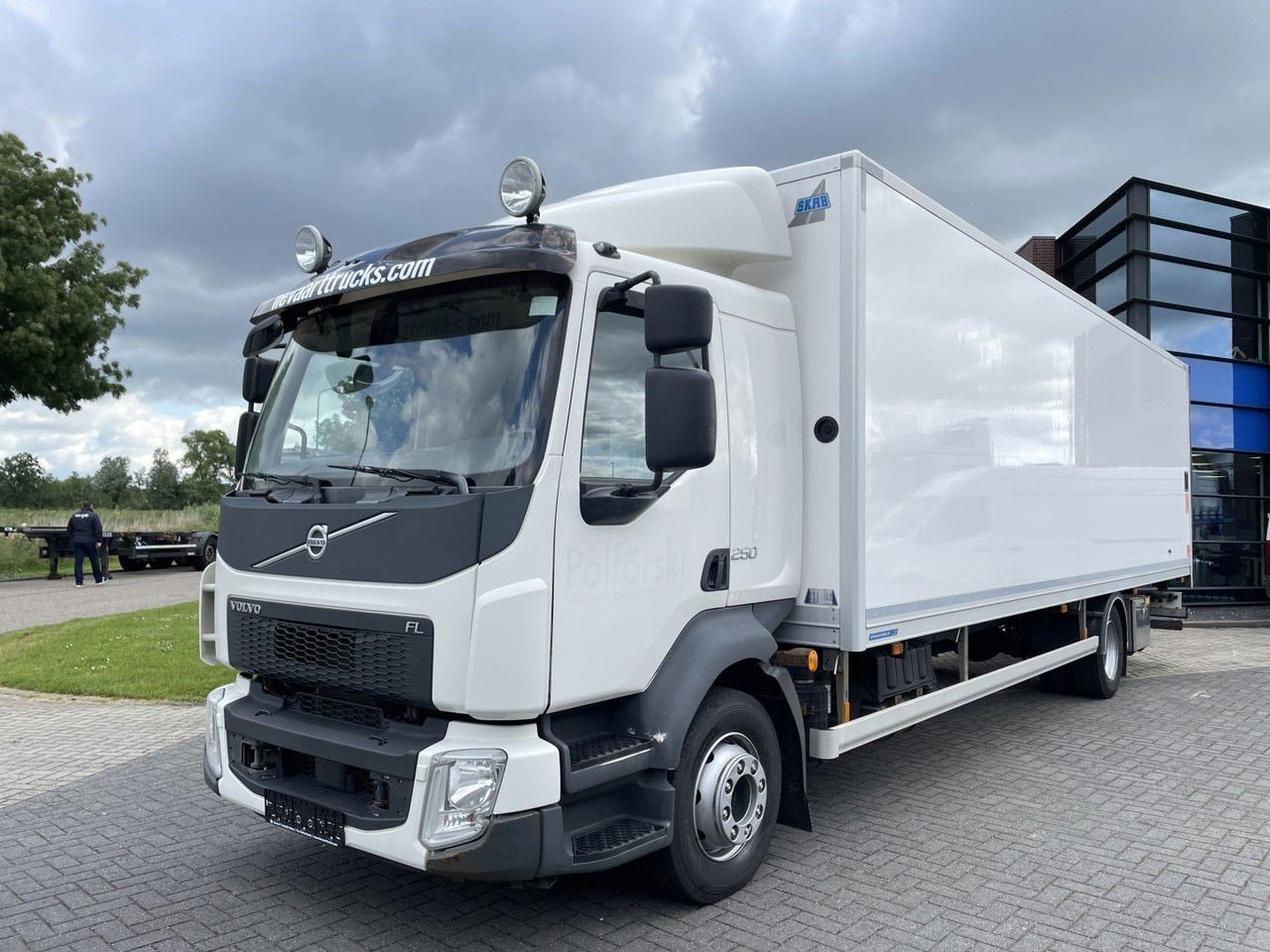 Volvo FL 250 Closed Box + Euro 6 + 298.000 KM (FL 250 )