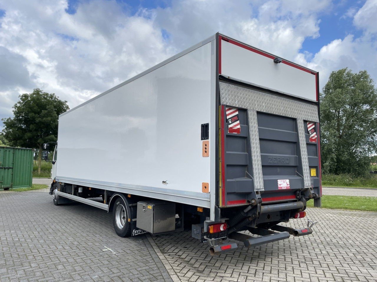 Volvo FL 250 Closed Box + Euro 6 + 298.000 KM (FL 250 )