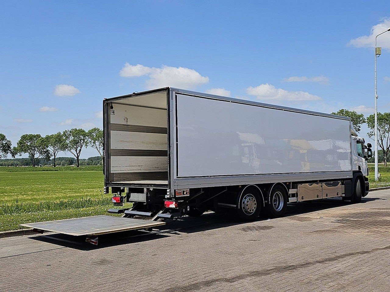 Scania P360 6X24 MNB (P360 )