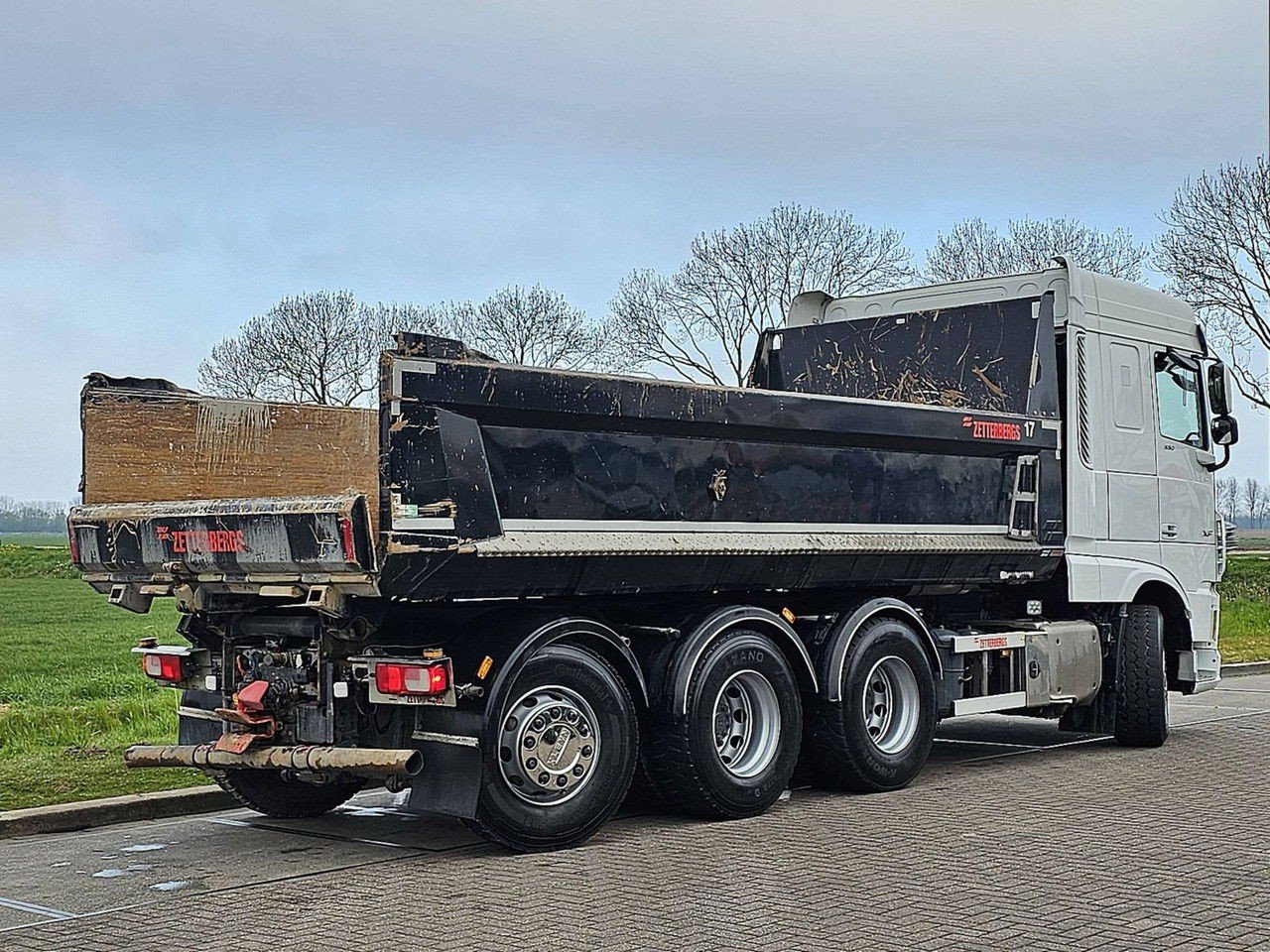 DAF XF 530 8X4 FAW Steel Tipper (XF 530 )