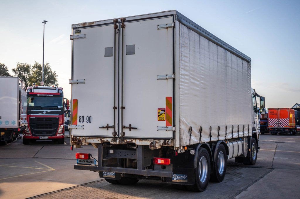 Volvo FM 330 FM330-6X2+E5 10pneus/tires (FM 330 )