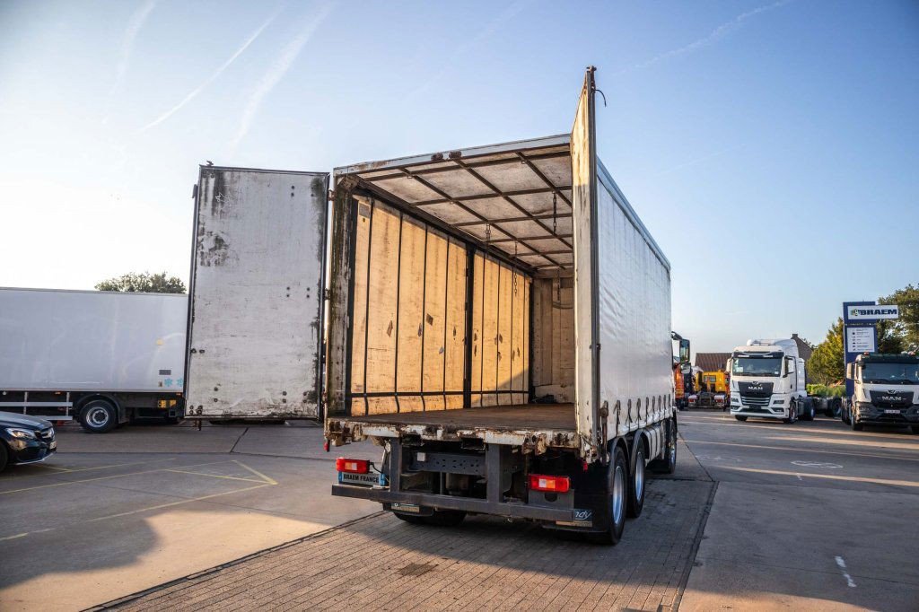 Volvo FM 330 FM330-6X2+E5 10pneus/tires (FM 330 )