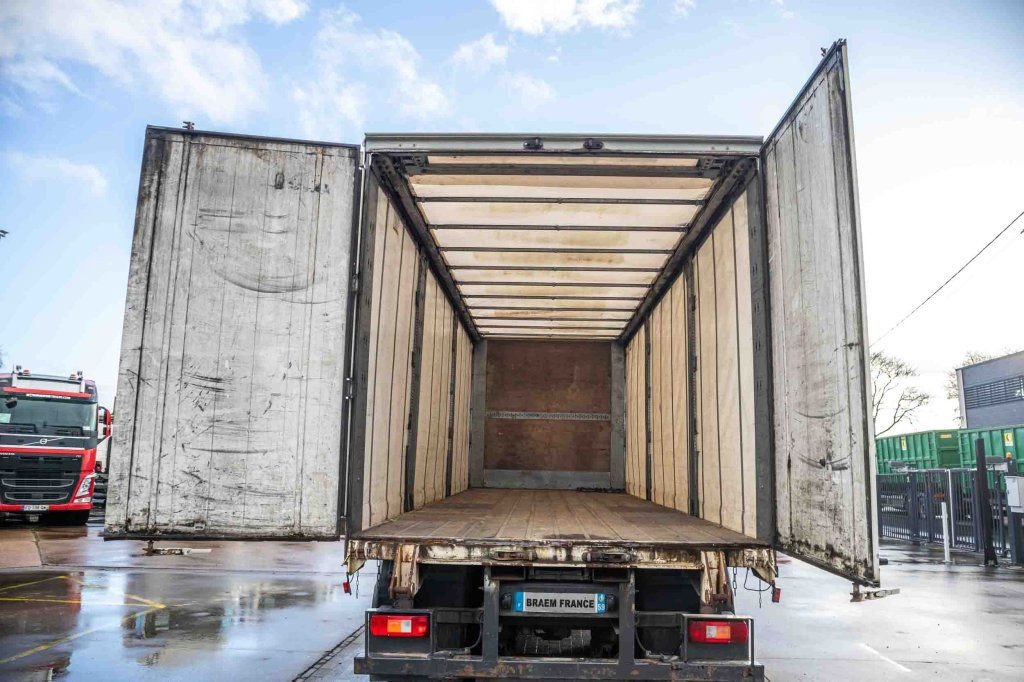 Volvo FM 330 330-6×2-E5+10 pneus/tires+Intarder (FM 330 )