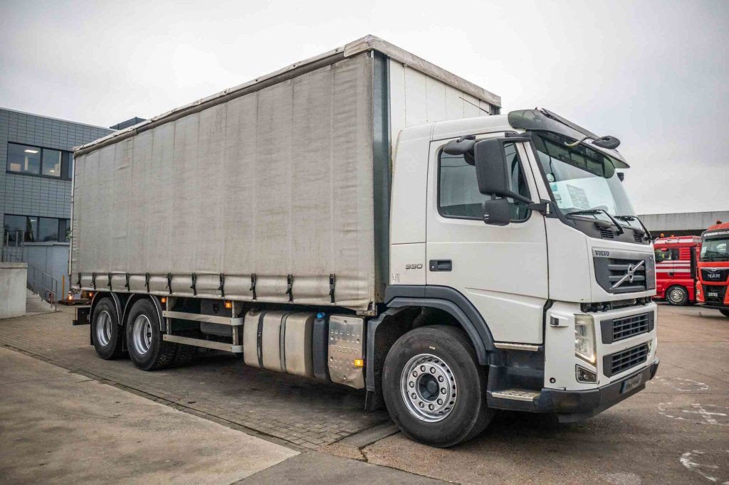 Volvo FM 330+10 pneus/tires-intarder (FM )