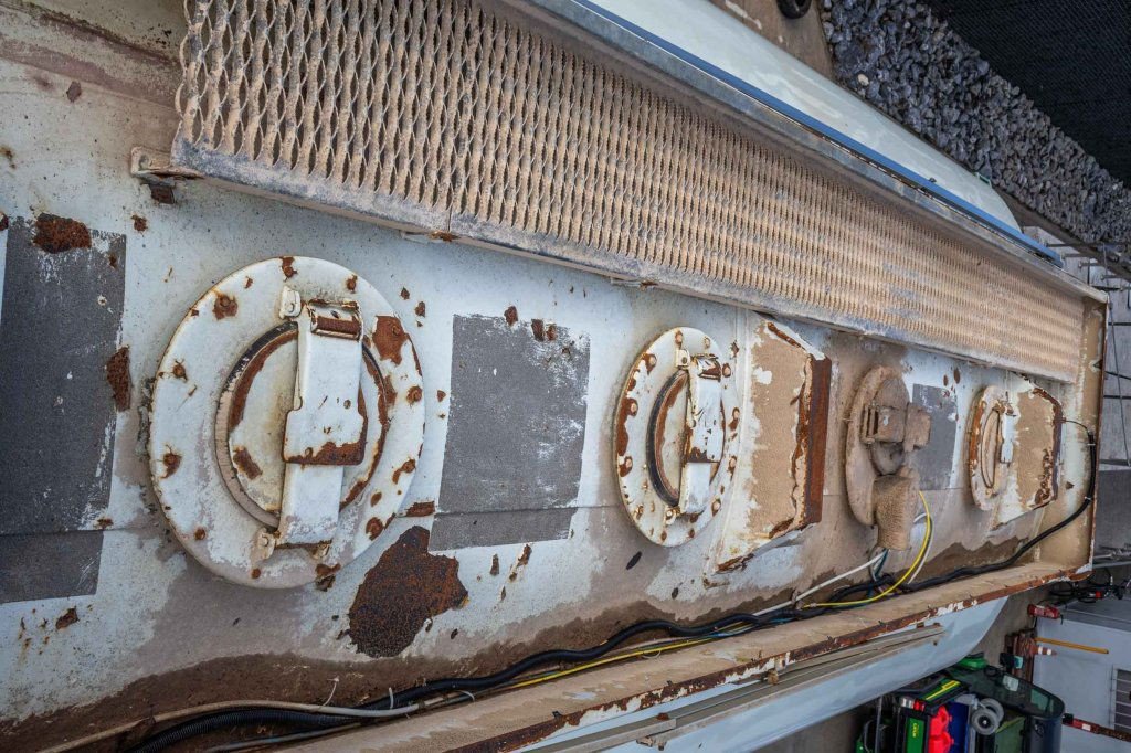 Renault Kerax 370 370-6X4+16000L/5Comp (Kerax 370 )