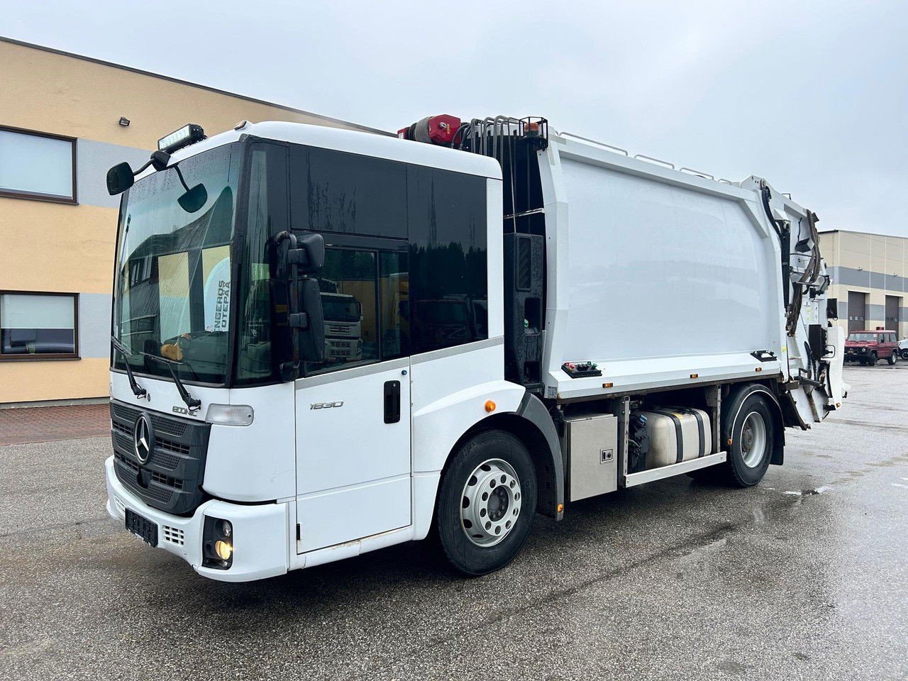 Mercedes-Benz Econic 1830 4X2 Euro6 + Norba + Ferrari Crane (Econic )