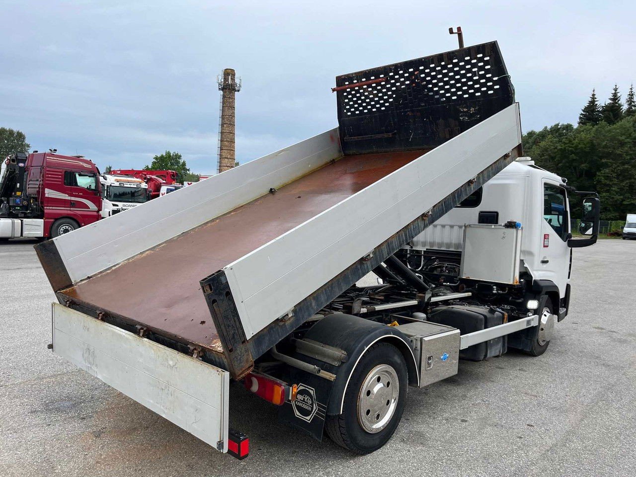 Renault 5 D7,5 4X2 Euro 6 + Hooklift + BOX 45000 km (5 )