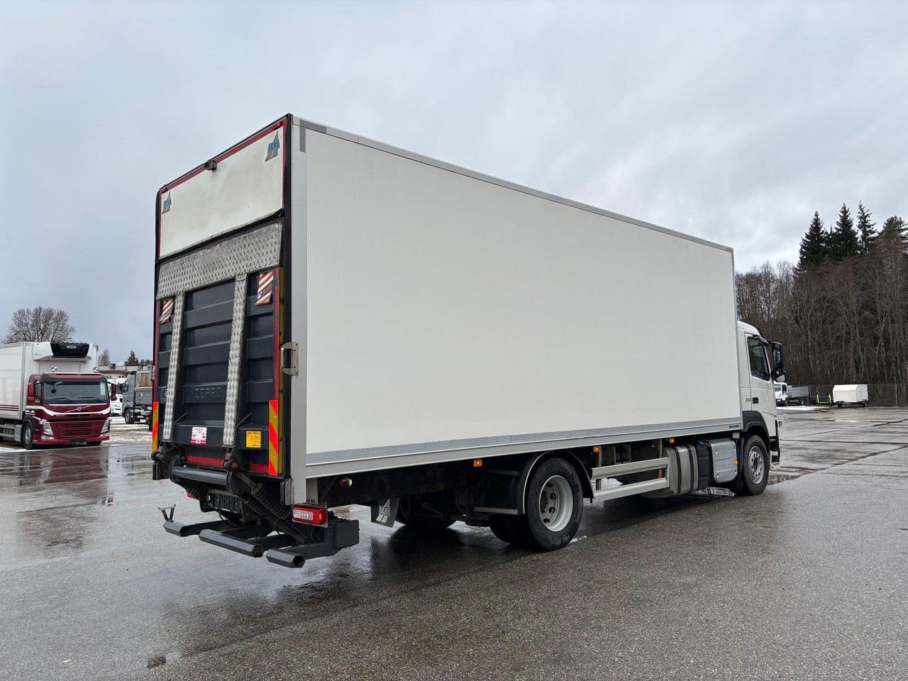 Volvo FM 330 + Thermo King T-1000R (FM 330 )