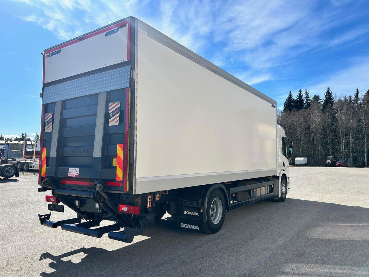 Scania P320 4X2 Euro6 + Side Opening (P320 )