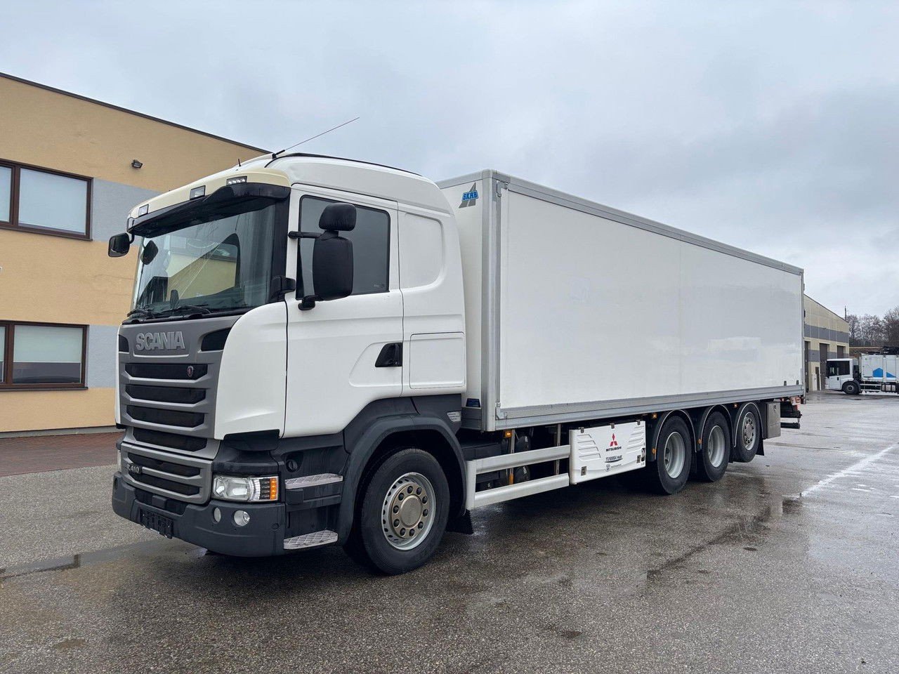 Scania R410 8×44 + Mitsubishi TU100SA Multitemp (R410 )