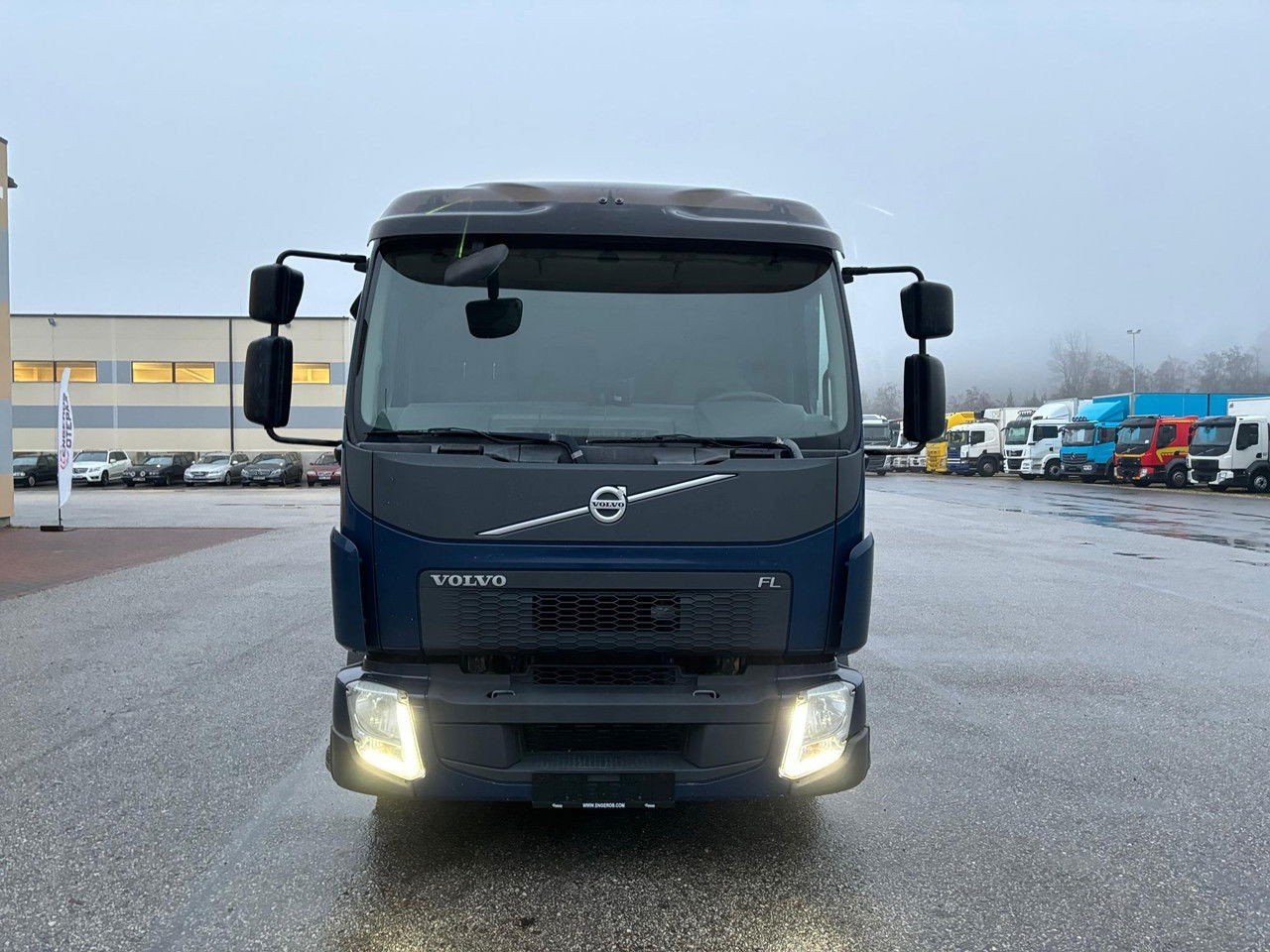 Volvo FL 240 + Manual + Lifting BOX (FL 240 )