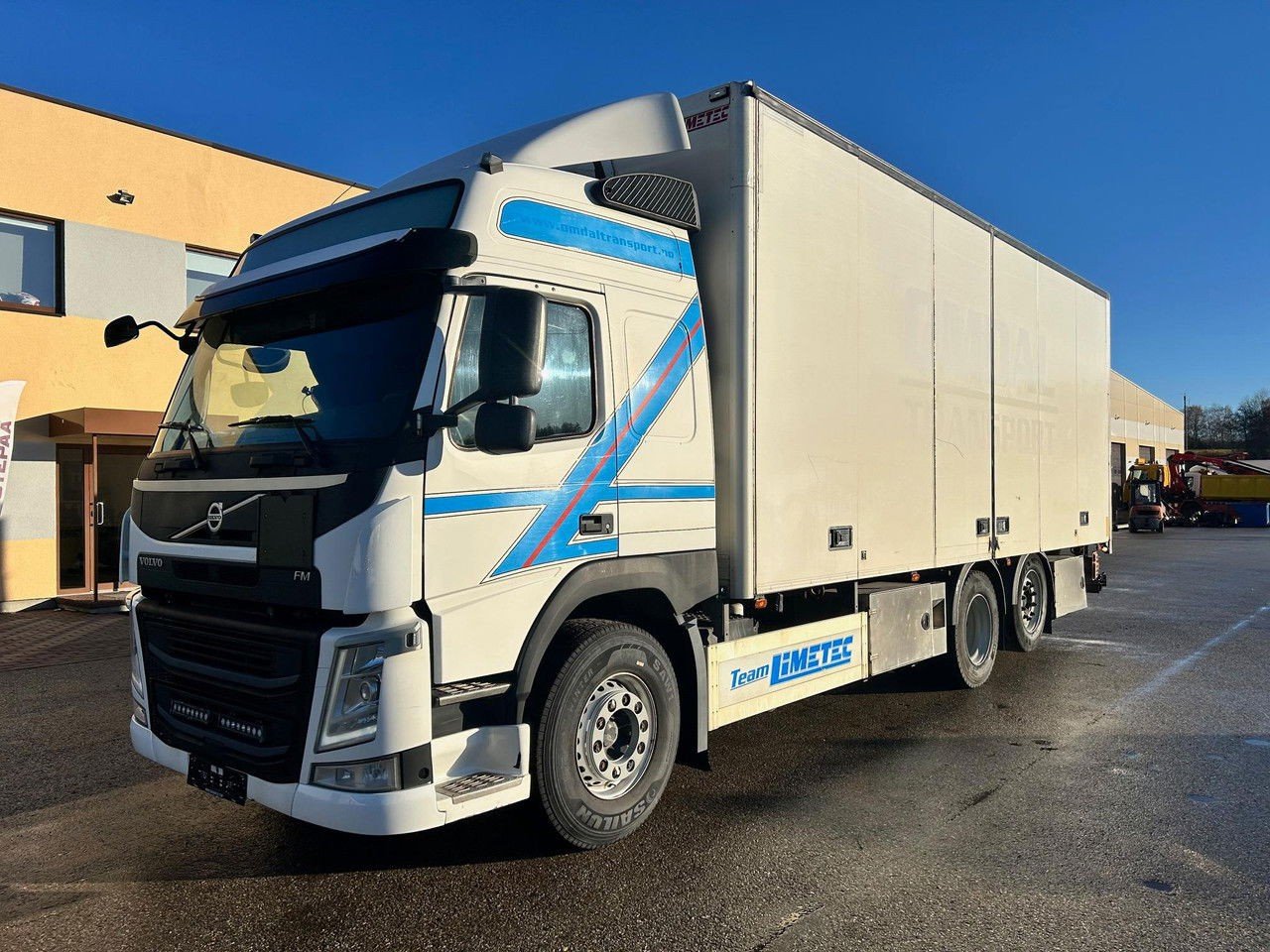 Volvo FM 330 6X24 Euro6 + Side Opening + BOX Heating (FM 330 )