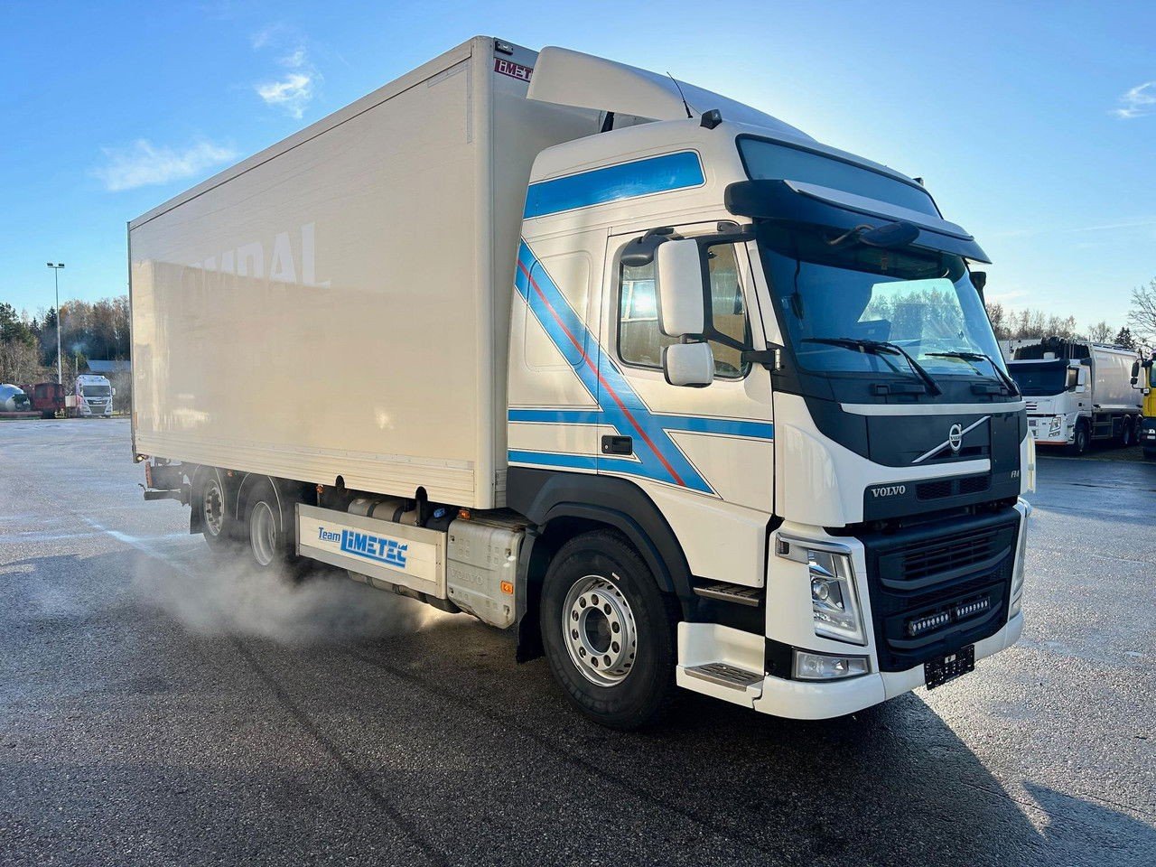 Volvo FM 330 6X24 Euro6 + Side Opening + BOX Heating (FM 330 )