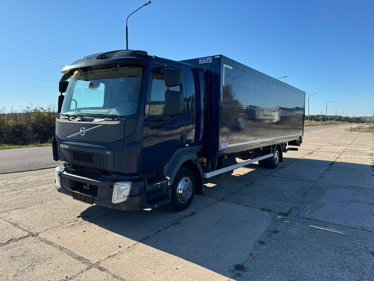 Volvo FL 240 + Lifting BOX (FL 240 )
