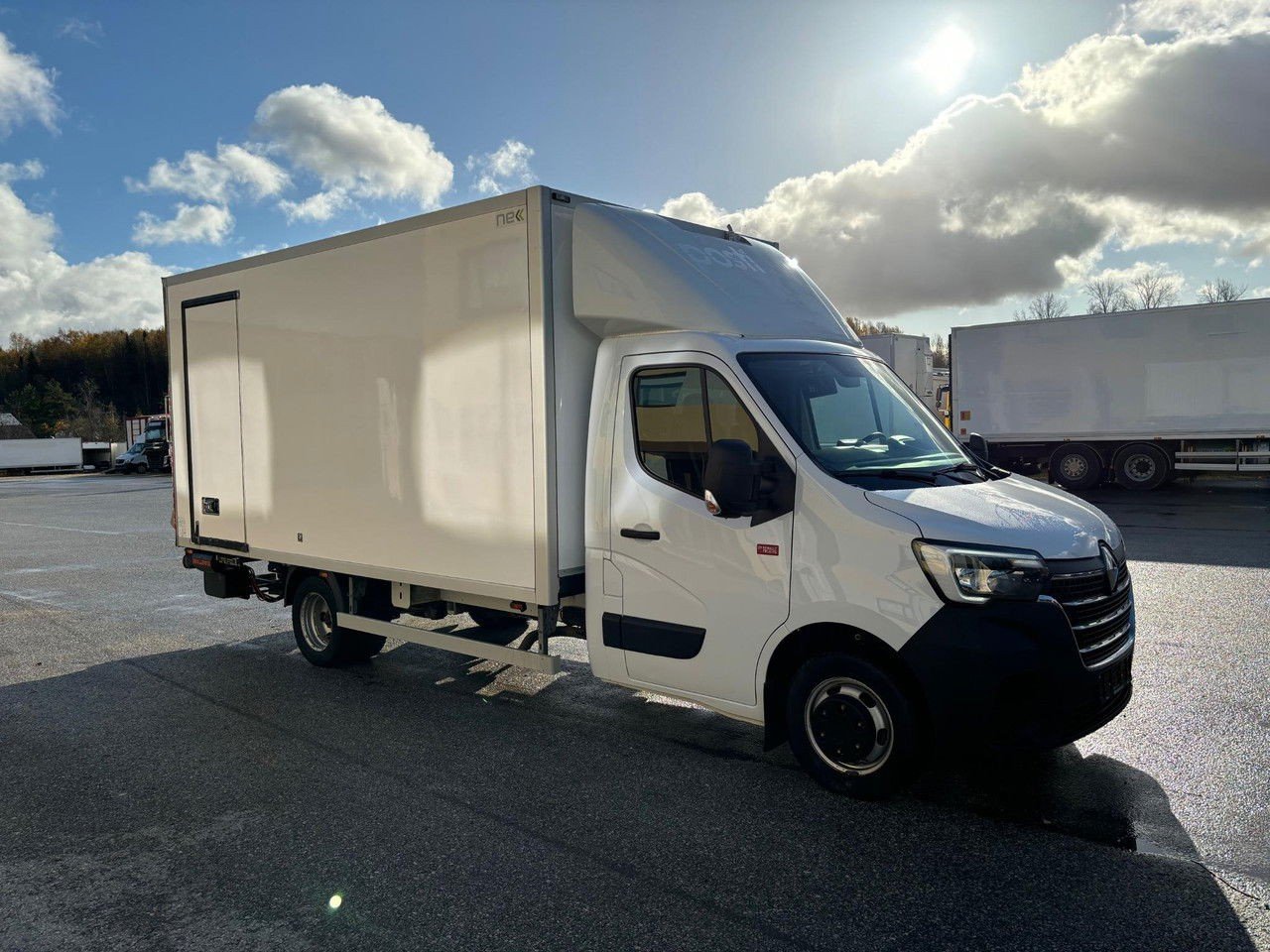 Renault Master + Lift (Master )