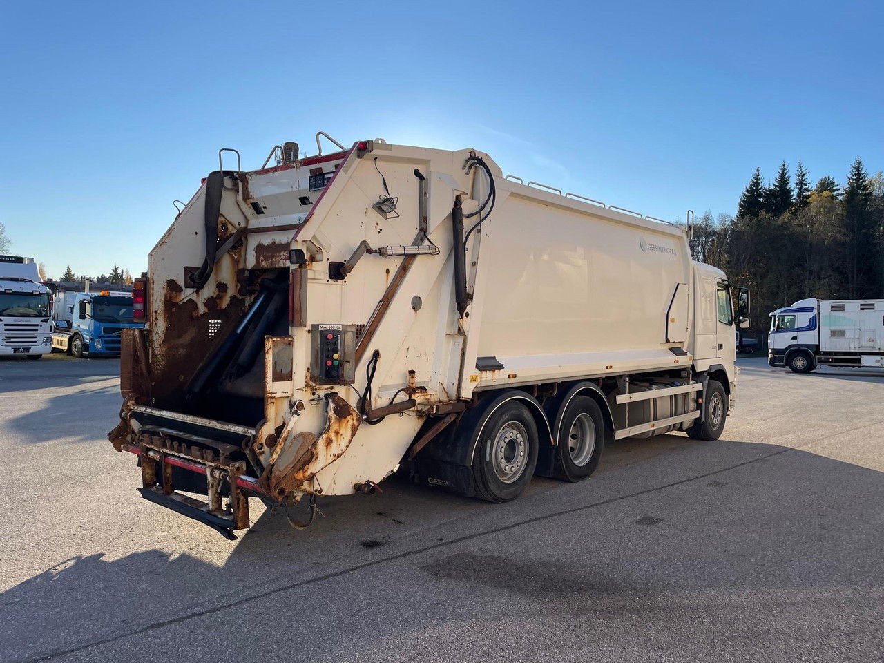 Volvo FM 330 6×24 + Euro5 + Vinch (FM 330 )