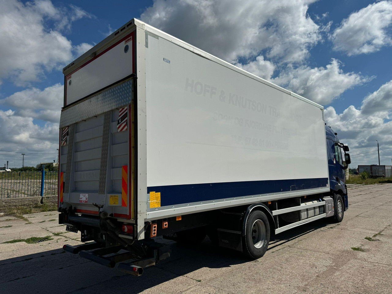 Renault T380 4×2 Euro6 + Side Opening (T380 )