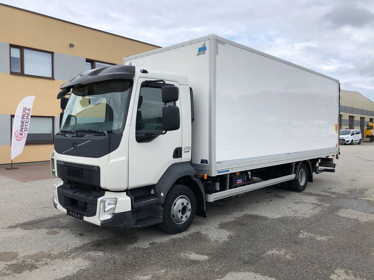 Volvo FL 210 4×2 Euro6 199 000KM (FL 210 )
