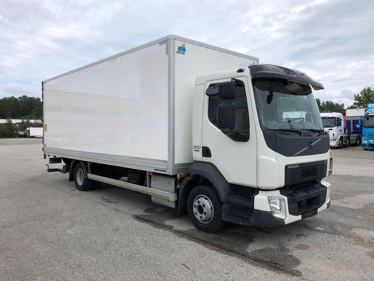 Volvo FL 210 4×2 Euro6 199 000KM (FL 210 )