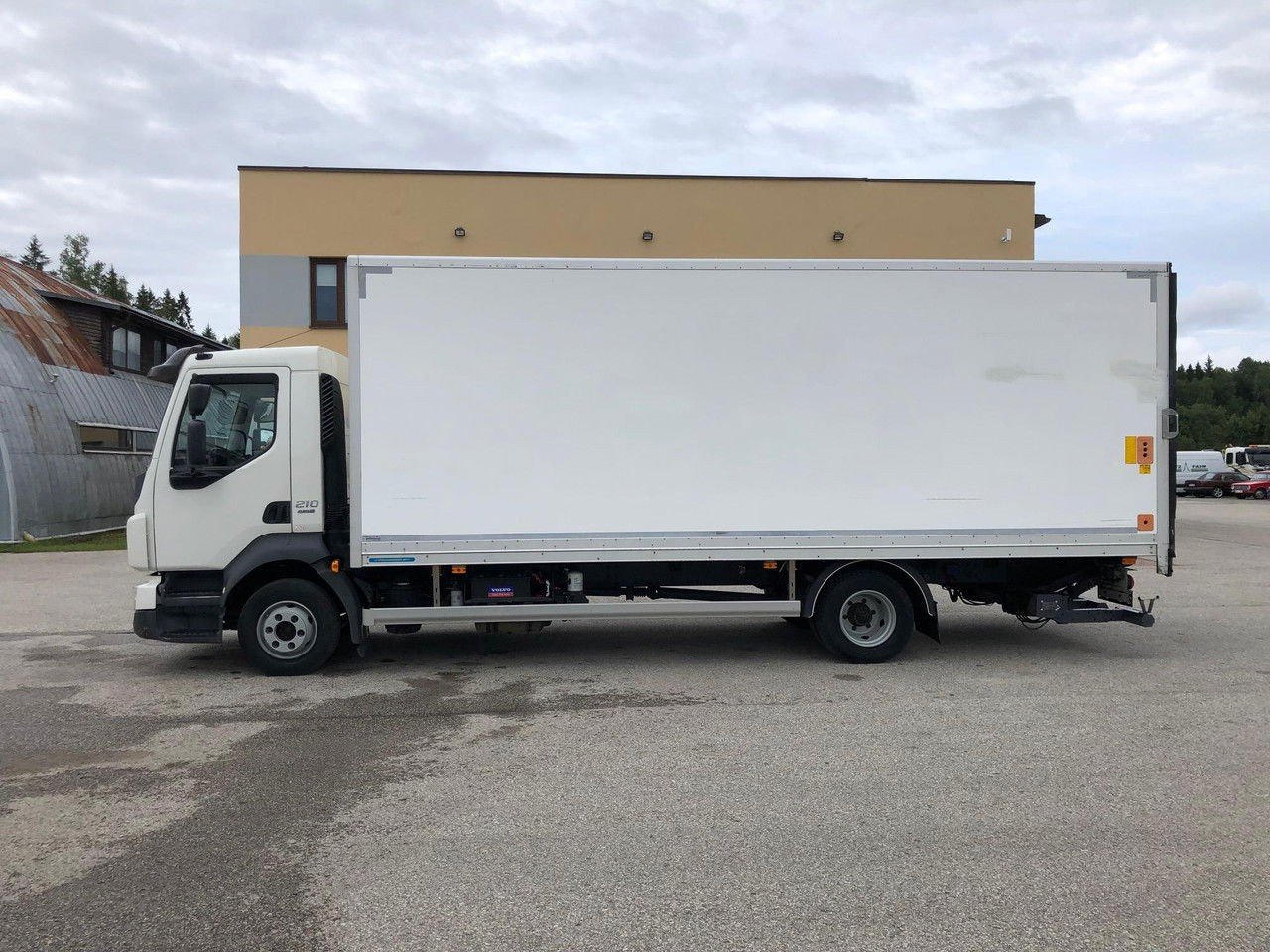 Volvo FL 210 4×2 Euro6 199 000KM (FL 210 )
