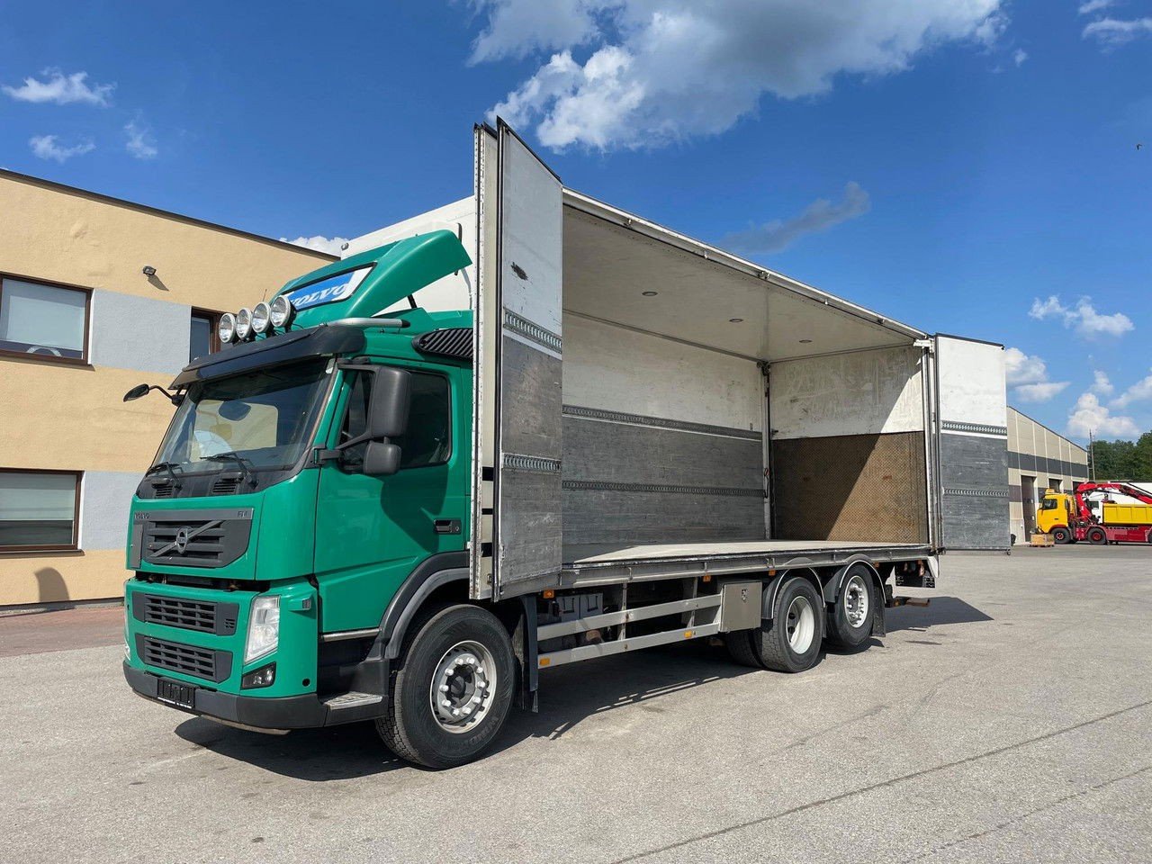 Volvo FM 410 6X24 Euro 5+ VEB + Side Opening + BOX Heating (FM 410 )