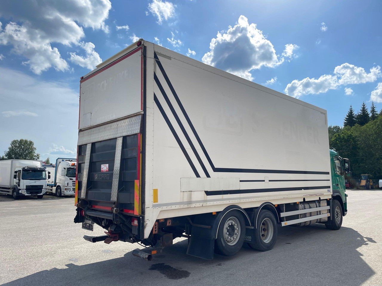 Volvo FM 410 6X24 Euro 5+ VEB + Side Opening + BOX Heating (FM 410 )