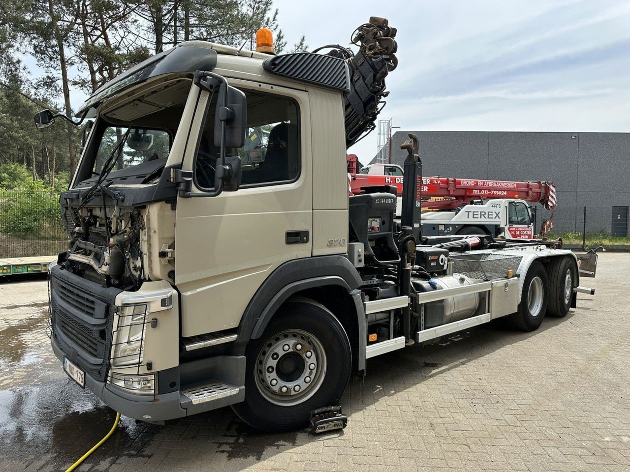 Volvo FM 370 6×2 Hooklift 21T + Crane Hiab 144 E-4 Hiduo – Engine / Gearbox OK – Chassis OK – Running + Driving – BE Truck (FM 370 )