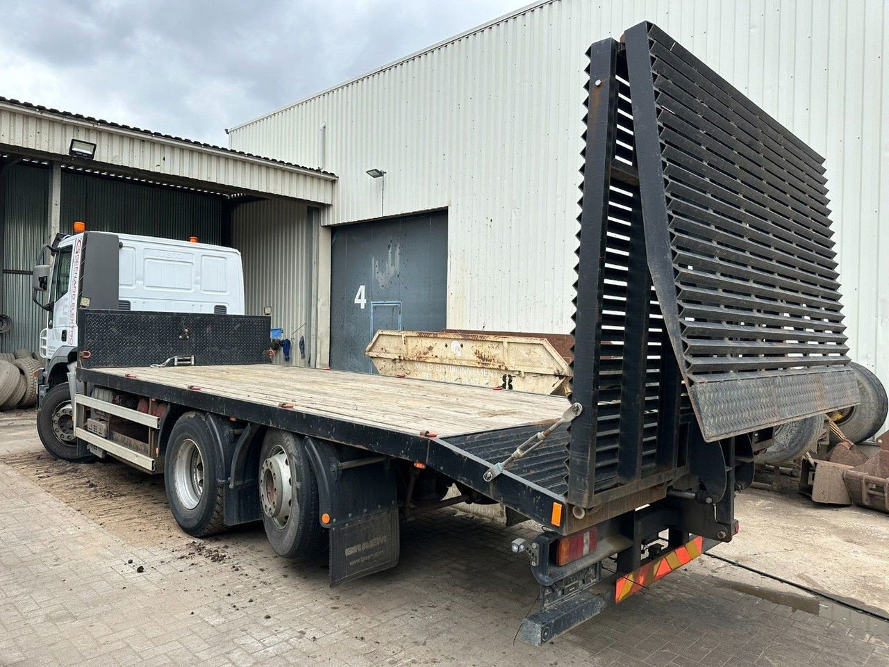 Iveco Stralis 270 6×2 Oprijwagen / Autotransporter / Machine Carrier + Winch + Ramps – 127.000km – BE Truck (Stralis 270 )
