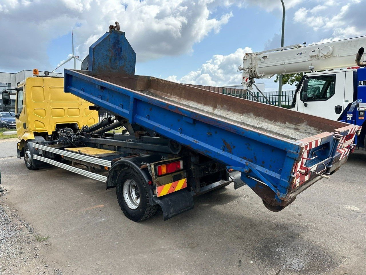 Renault Midlum 220 DCI 4×2 12T – Euro 3 – Hooklift / Abrollkipper / Amplirol / Gancho – 243.000km – AIR Suspension – BE Truck (Midlum 220 )