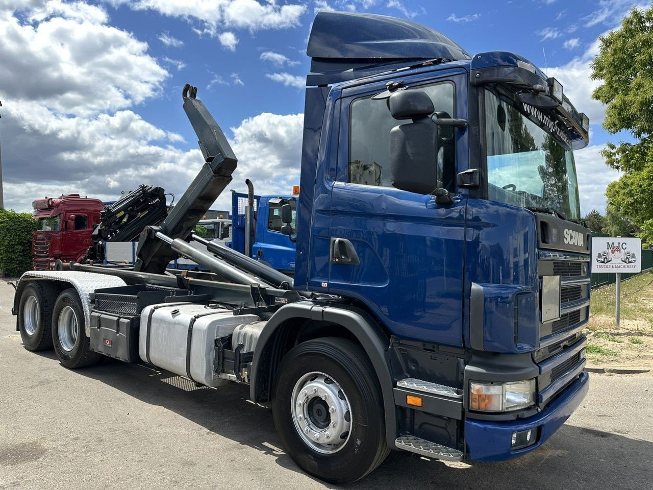 Scania L 124L-420 6×2 Hooklift VDL 20T – Steel Spring / Ballestas / Blatt – Manual – Mechanical Pump – 10 Tires Double Wheels (L )