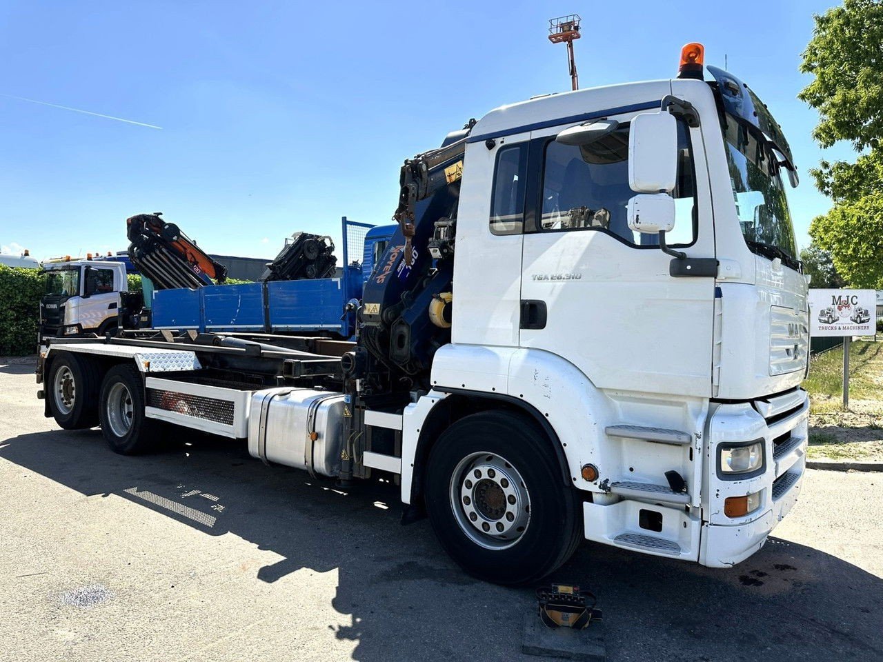 MAN TGA 26.310 6X2 Hooklift + Crane Copma 160.4 + JIB J2 + Winch – Radio – Lift + Steering Axle – Euro 3 – BE (TGA 26.310 )