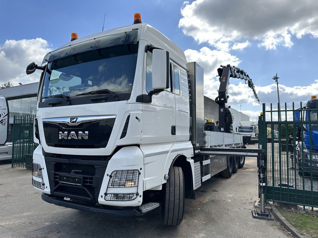 MAN TGX 35.420 8×4-4 Tridem Prtische 6m40 + Kran 26m Hiab X-Hipro 408 E-5 + JIB 100X-5 – 306.245km – BE Truck (TGX )