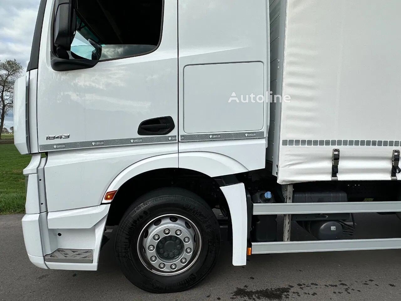 Laadklep: achtersluitklep, 2000 kg (Actros ACTROS 1843L 2022. 183432km Schuifzeil met Laadklep 2000k )