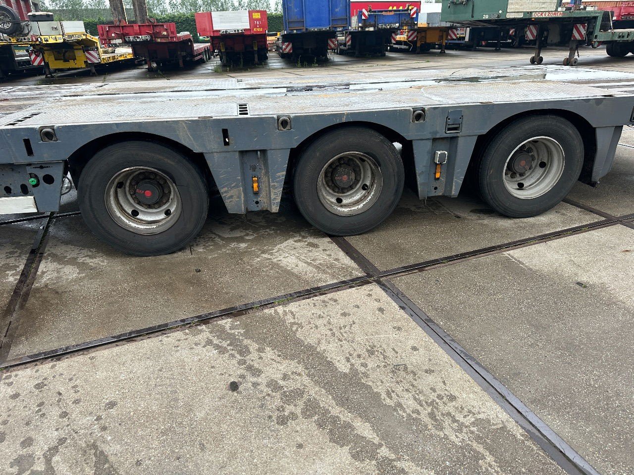 Nooteboom OSD-48-03L, Last Axle Steering()