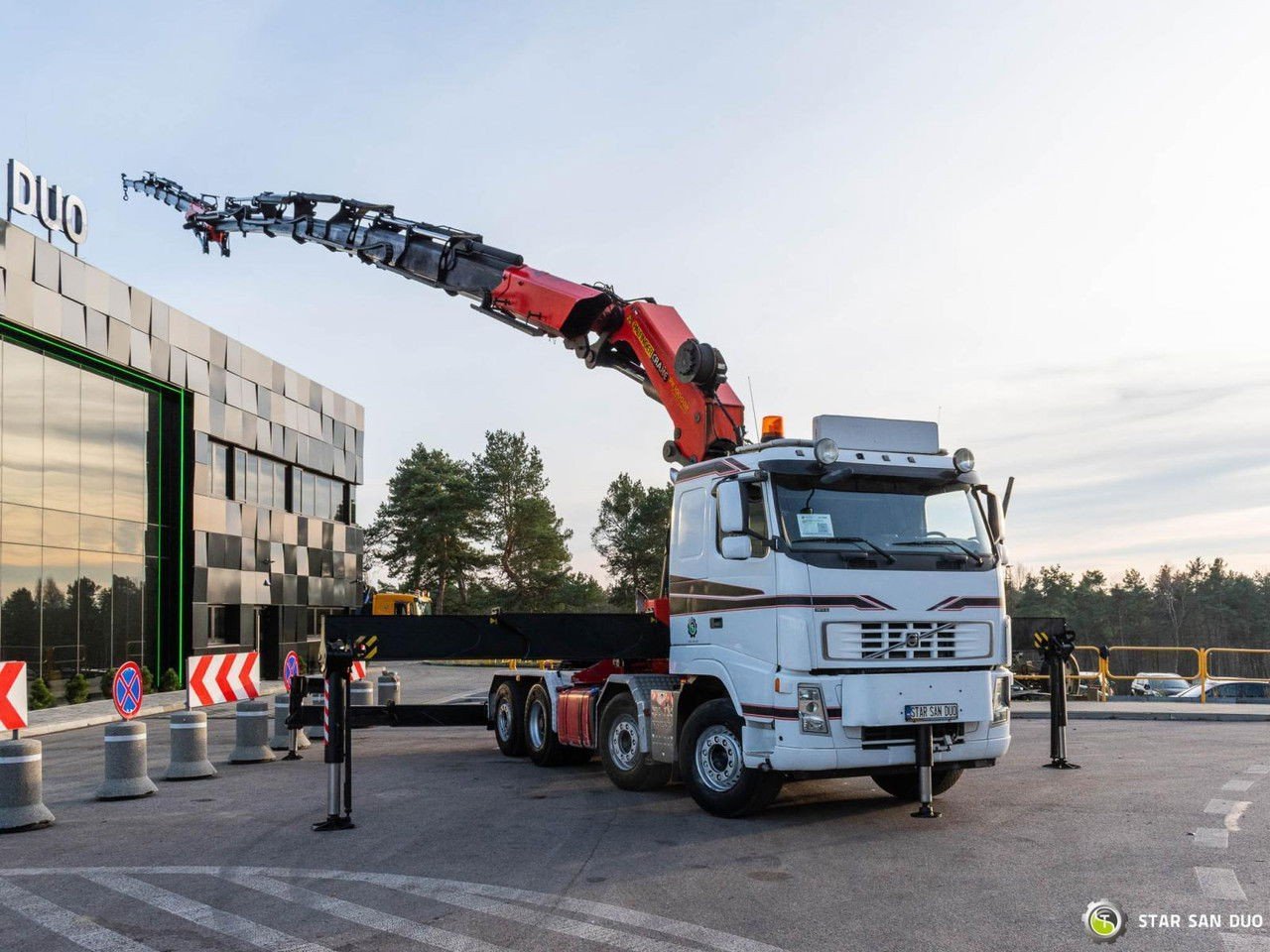 Volvo FH 520 8×4 Palfinger PK 100002 HDS Fly Jib Cran (520 FH )