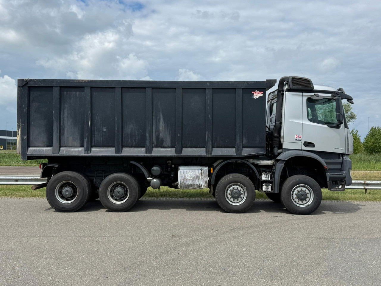 Mercedes-Benz Arocs MercedesBenz 4848 8×8 tipper (Arocs )