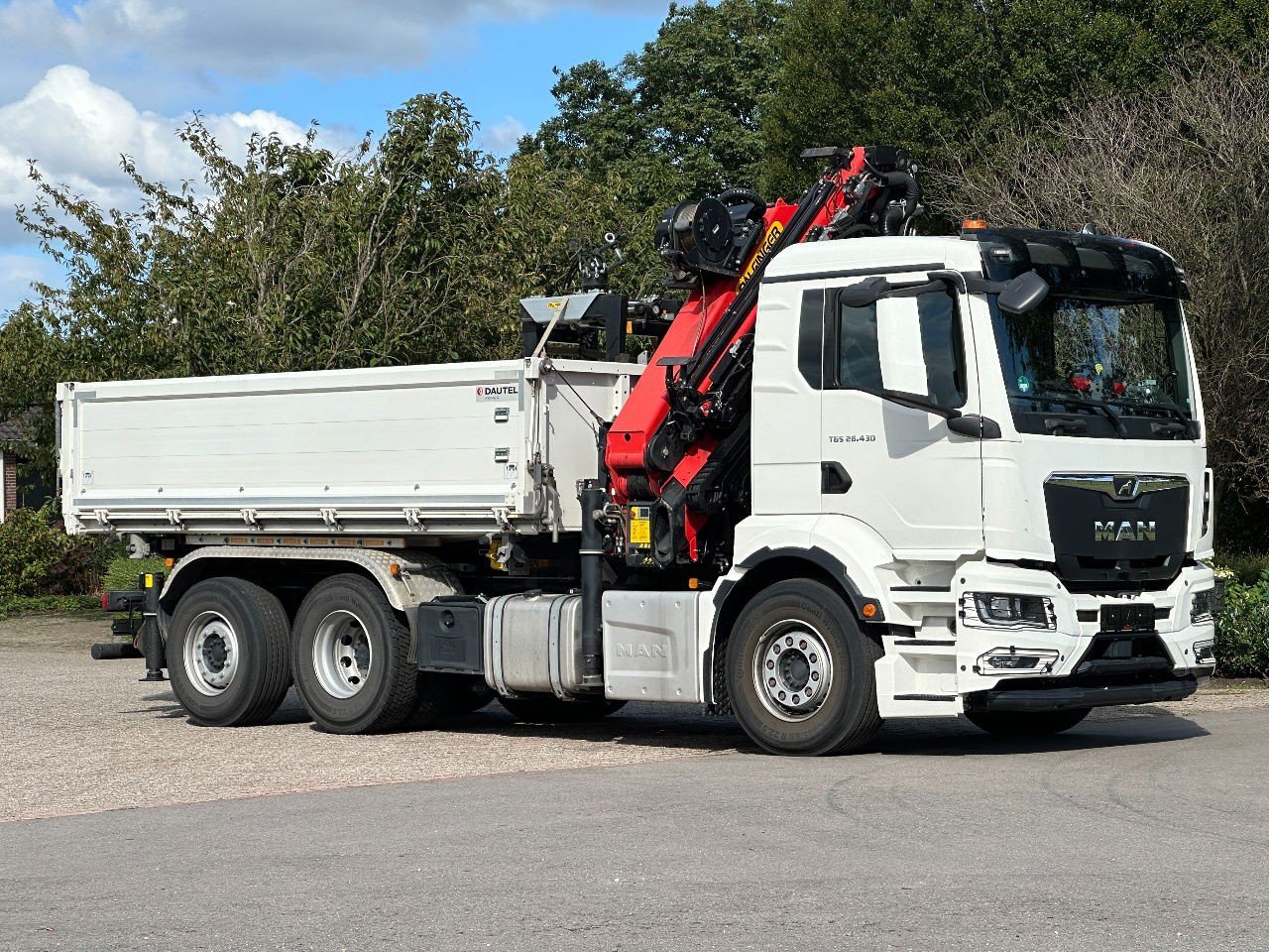 MAN TGS 26.430 2022Euro6 6×2 Palfinger 23tm+JIB+Lier+WinchDreiseiten Kipper+Bordmatic9tkm (26.430 TGS )