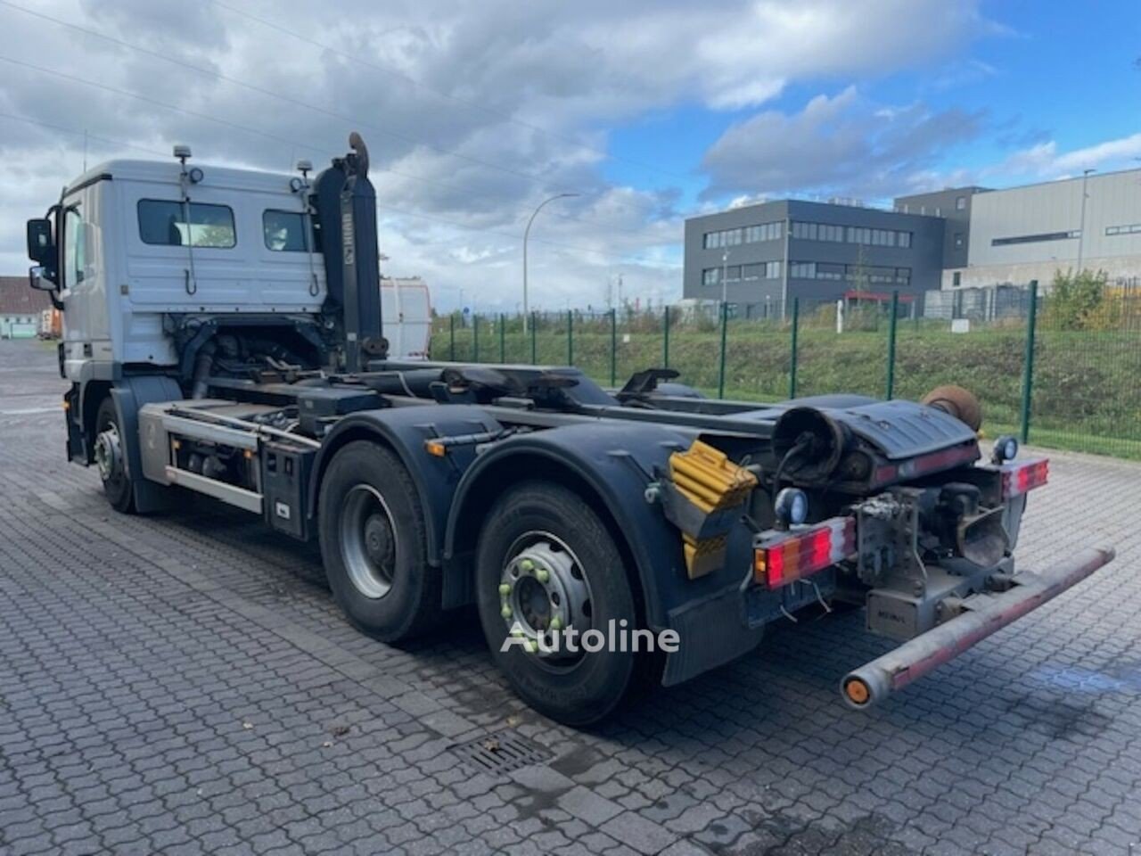 Mercedes-Benz (2541 Actros 6×2 Multilift )