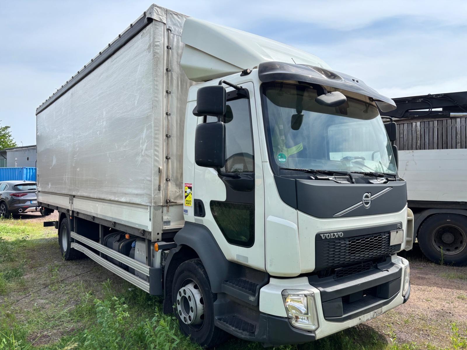 Volvo FL 240 Pritsche Plane mit LBW (FL 240 )