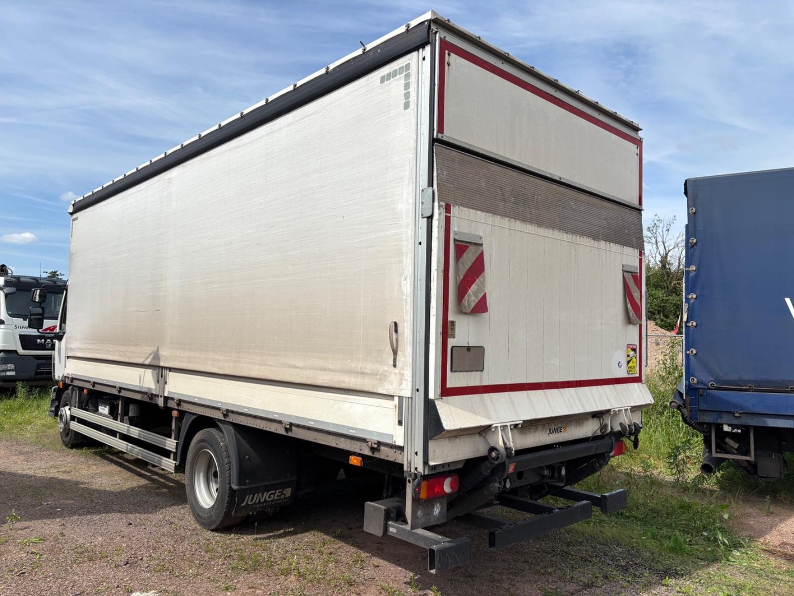 Volvo FL 240 Pritsche Plane mit LBW (FL 240 )