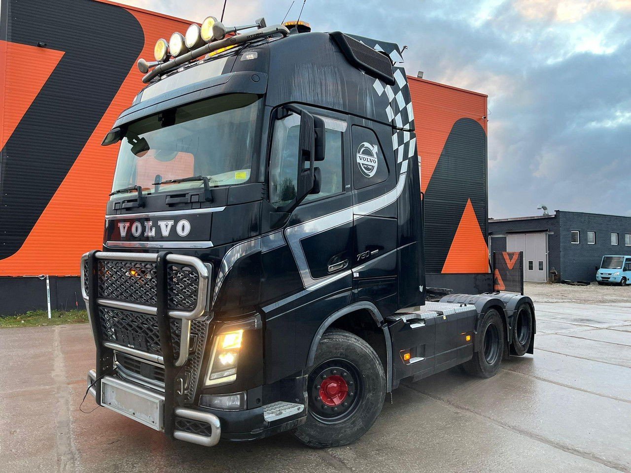 Volvo FH 16.750 6×4 GCW 80 ton + Retarder + Hydraulics + Tandem Axle Lift (16.750 FH )